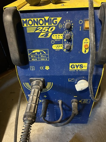 Poste souder gys - À, monogys